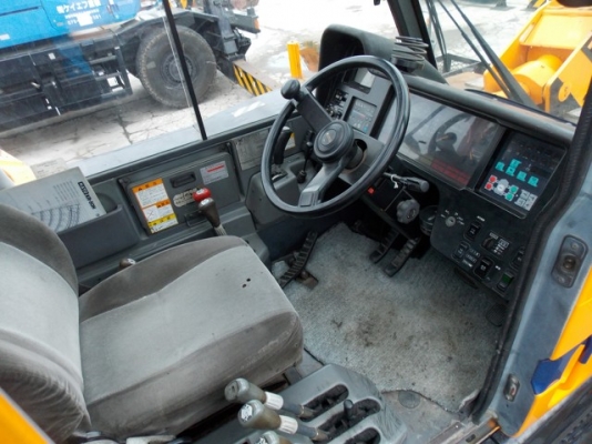 เครน4 ล้อ  50 ตัน KATO  KR50H ปี 1997