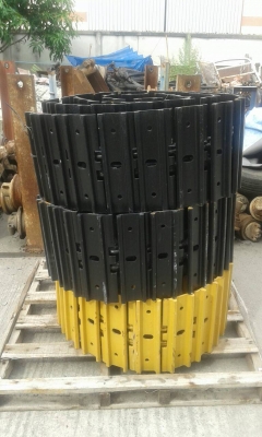 โซ่รถขุด มีหลายขนาดครับ PC20,PC30,PC200,SK200มีครับ โซ่รถขุด มีหลายขนาดครับ PC20,PC30,PC200,SK200มีครับ