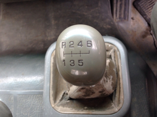 FUSO รถเครนสว่าน FUSO รถเครนสว่าน