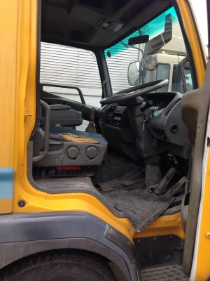 FUSO รถเครนสว่าน FUSO รถเครนสว่าน