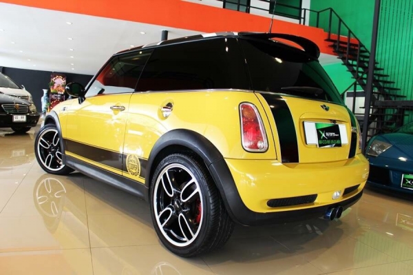 ขาย MINI Cooper S R53 ตัวรถปี 2004 จดปี 2011 เกียร์ธรรมดา หายากตัวแรง ภายในสีดำแดง เครื่องเสียงชุดใหญ่เต็มหลัง ล้อแต่ง mini 17 หลังคาลายธงชาติ สคู๊ปหน้าเคฟล่า รถเซอร์วิทย์ที่ A Motorsport. ตลอดมีใบเสร็จอยู่หมด ราคาถูกเหลือเชื่อขายเพียง 699,000 บาท จัดไฟแน ขาย MINI Cooper S R53 ตัวรถปี 2004 จดปี 2011 เกียร์ธรรมดา หายากตัวแรง ภายในสีดำแดง เครื่องเสียงชุดใหญ่เต็มหลัง ล้อแต่ง mini 17 หลังคาลายธงชาติ สคู๊ปหน้าเคฟล่า รถเซอร์วิทย์ที่ A Motorsport. ตลอดมีใบเสร็จอยู่หมด ราคาถูกเหลือเชื่อขายเพียง 699,000 บาท จัดไฟแน