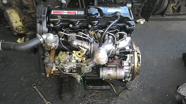 เครื่อง Toyota 2l mighty เครื่องสวยพร้อมเกีร์ย รับประกัน