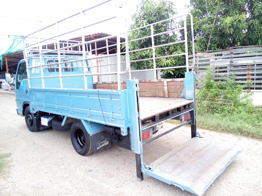 6 ล้อสั้น  *ท้ายลิฟท์*  *Euro.2*  ISUZU  NKR 120 แรงม้า   * ยาว 3.20 ม.* รถสวยเดิม+สวยจริง+สภาพพร้อมใช้งาน * มีเล่มพร้อมโอน *