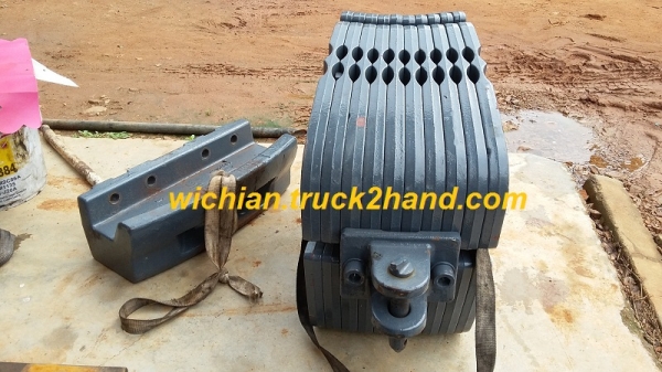 ขายเวทถ่วงหน้ารถไถฟอร์ด ตรงรุ่น 40NH / TS / TM ทั้งชุด10แผ่นพร้อมหูลาก และ การ์ดกันชน มีน็อตล็อกและจับยึดให้ครบเลย