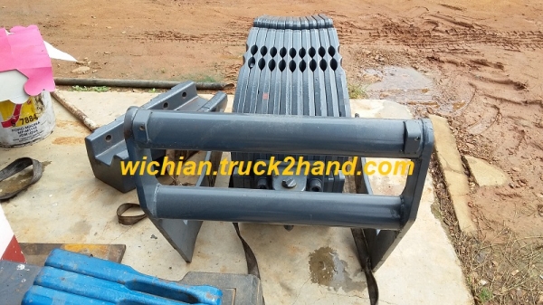 ขายเวทถ่วงหน้ารถไถฟอร์ด ตรงรุ่น 40NH / TS / TM ทั้งชุด10แผ่นพร้อมหูลาก และ การ์ดกันชน มีน็อตล็อกและจับยึดให้ครบเลย