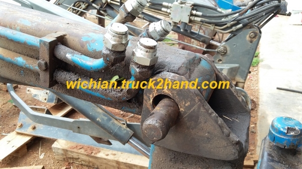 ขายแล้วขอบคุณเฮียไร่จันทร์แดงมากครับ ชุดตักหน้ารถไถฟอร์ด6600 เก่านอกกระบอกใหญ่มาก อุปกรณ์ครบๆเอาไปติดตั้งได้เลย