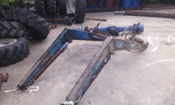 ขายแล้วขอบคุณเฮียไร่จันทร์แดงมากครับ ชุดตักหน้ารถไถฟอร์ด6600 เก่านอกกระบอกใหญ่มาก อุปกรณ์ครบๆเอาไปติดตั้งได้เลย