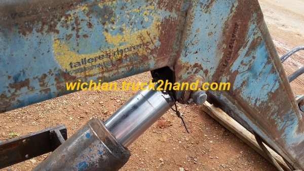 ขายแล้วขอบคุณเฮียไร่จันทร์แดงมากครับ ชุดตักหน้ารถไถฟอร์ด6600 เก่านอกกระบอกใหญ่มาก อุปกรณ์ครบๆเอาไปติดตั้งได้เลย