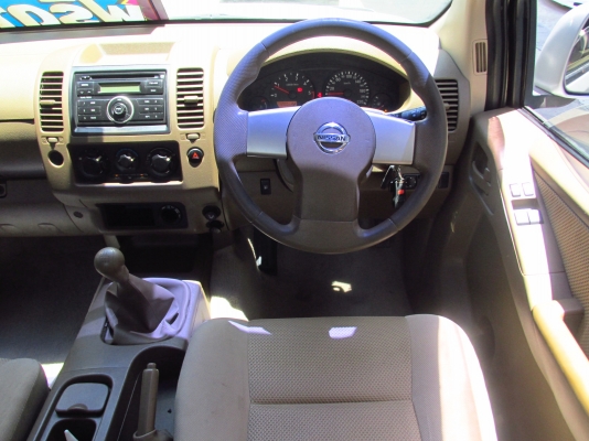 นาวาล่า แคป เกียร์ธรรมดา ขับเคลื่อน4ล้อ ราคา349,000