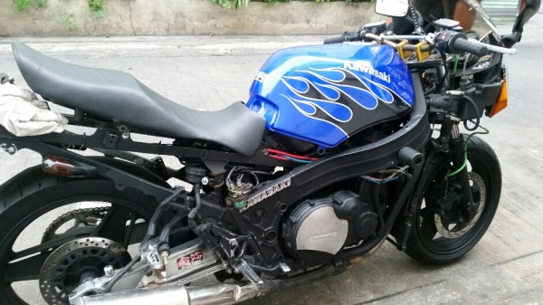 Kawasaki 1000cc ทะเบียนแท้ไม่ขาด พร้อมโอน เครื่องดี เปลือกครบ ขาย 59,000 บาท