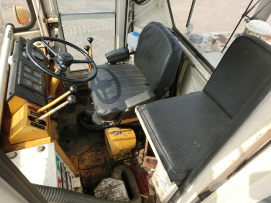 ขาย รถตัก KOMATSU 510 กรองเดี่ยว ซีเรียลสูง นำเข้าจากญี่ปุ่น 090-986-2521 อ๊อบ