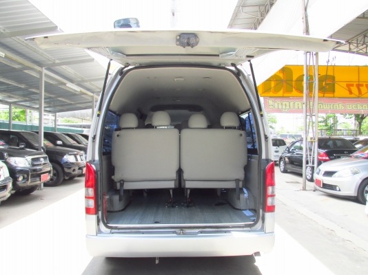 COMMUTER ปี2012 D4D เบาะหรูนั่งสบาย ใช้งานมาน้อย โทร 086-038-9416