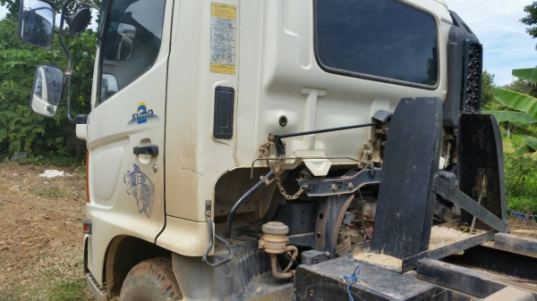 รถฮีโน่ 6 ล้อดั้ม FC4J  150 แรงม้า. ปี 49   ( รถวิ่ง 25x,xxx กม. )         สนใจติดต่อ  081 - 6079515