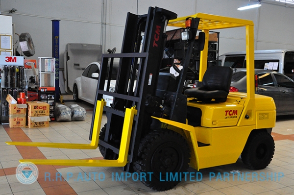 ขายรถโฟล์คลิฟท์มือสอง TCM รุ่น FD30N8  ราคา 325,000 บาท นำเข้าจากประเทศญี่ปุ่น 100\% ไม่เคยใช้งานในประเทศไทย
