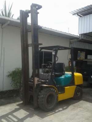 ขายรถยกโฟร์คลิฟท์ดีเซลยี่ห้อKOMAT'SU FD30 - 12  (ตามสภาพ)