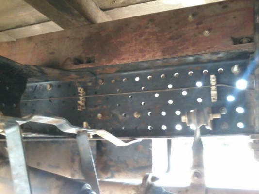 ขาย6ล้อ NPR150หัวตึกปี54กระบะยาว5เมตรพร้อมคอกแป็ปประปา