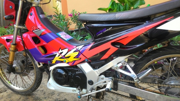 ขายมอไซด์  ฮอนด้า  โนวาแดด  สภาพดี เครื่องทำใหม่ ทะเบียนเล่มครับ