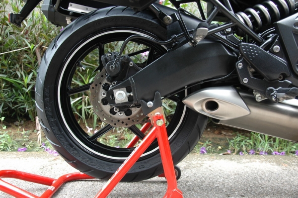 ขาย Kawasaki Versys 650 ABS ปี 2012 พร้อมของแต่ง