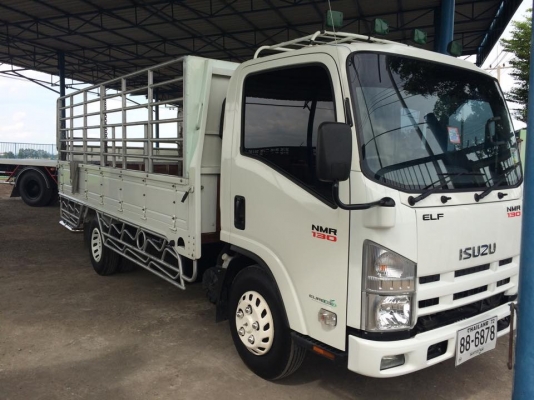 ISUZU NMR ปี 2555 (เลขไมล์ 5700 กม.) เครื่องยนต์ 130 แรง กะบะมีข้างเสริมยาว 4.30 เมตร รถสวยมาก พร้อมใช้งาน