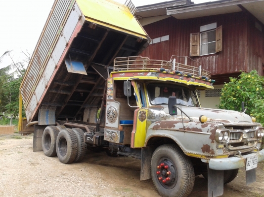 ขายสิบล้อหัวยาวดั้ม เครื่อง 6BD1 เบรคจิ๊บฟี่ พวงมาลัยเพาเวอร์ โทร 081-9497804