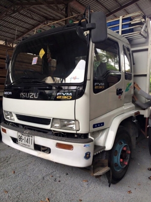 10ล้อเดกก้ายูโรทู 230 แรง ยาว 7.50 พื้นเรียบ เพลาเดียว รถปี 47 ห้างแท้ครับ สวยๆเดิมสนิท