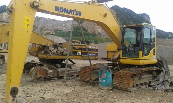KOMATSU  200-8 ขายถูก ตามสภาพ ด่วน