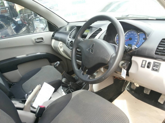 รถกระบะ 4 ประตู MITSUBISHI TRITON ปี 2006 4 วิล ราคา 255,000 บ. รถกระบะ 4 ประตู MITSUBISHI TRITON ปี 2006 4 วิล ราคา 255,000 บ.