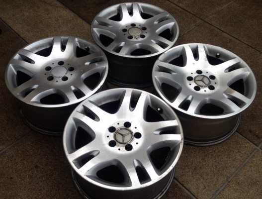 ล้อแท้ BENZ ขอบ17 กว้าง 8นิ้ว off +35 สภาพดี ไม่เคยซ่อม