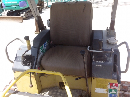 PC200-7 # 256409 8725ชั่วโมง รถปี2005 แทรค60 เก่าญี่ปุ่น