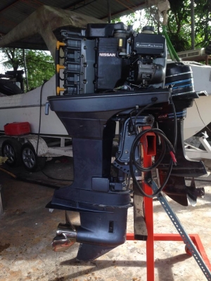 ขายเครื่องเรือนิสสันหาวยาว 2จังหวะ 150แรง เก่านอกยังไม่เคยใช้ในเมืองไทย สภาพสวยครับ ขายถูกครับ 98000 บาท