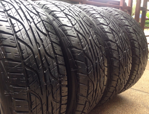 ยาง All Dunlop 225 70 15 สิ้นปี13 เนื้อนิ่มๆ