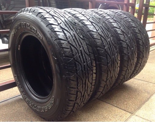 ยาง All Dunlop 225 70 15 สิ้นปี13 เนื้อนิ่มๆ