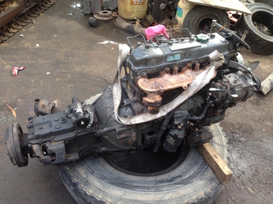 ขายเครื่องโตโยต้า6ล้อ เครื่องB 3000cc พร้อมเกียร์ ขาย 30000 บาท