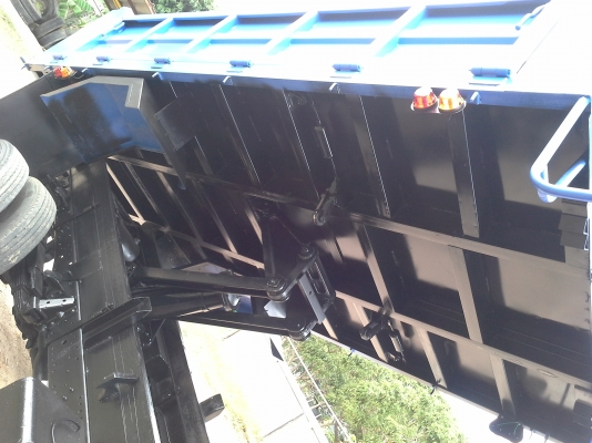 ขาย6ล้อดั้ม ISUZU 150 แรงปี48 ห้างแท้ ต่อดั้มใหม่ทั้งลูก เอกสารพร้อม (จัดเเน้นได้5แสน )