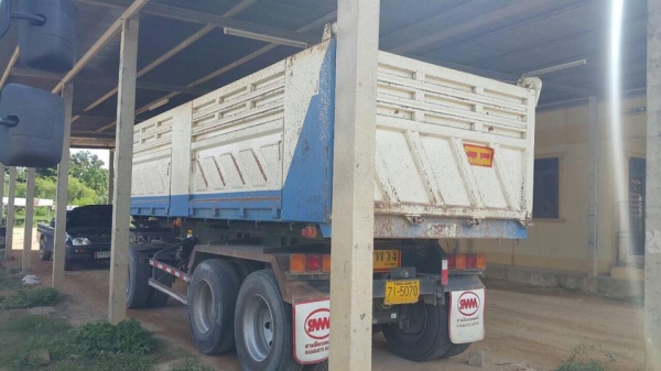 22 ล้อแม่-ลูก 360 แรงปี 2555 รถสวย ยางสวย รถห้างแท้เดิมๆ ไมล์ 2.55 แสน ดั้มสวยเรียบ ลูก 3 คาน สวย