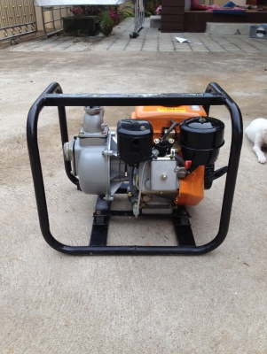 ขายเครื่องสูบน้ำชนปั๊ม เข้า 2" ออก 2" เครื่องยนต์ดีเซล ลดกันไปเลย  5,500 บาท