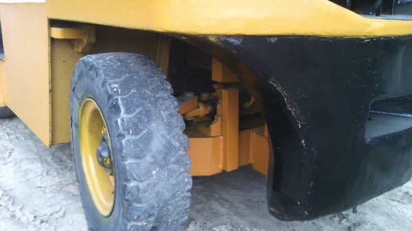 ขายรถโฟล์คลิตท์ CATERPILLAR DP30