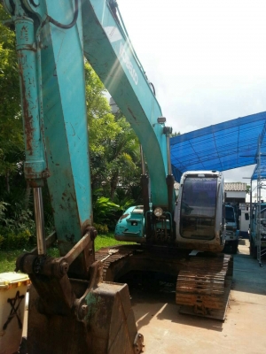 ขาย KOBELCO SK200-m5 สภาพสวยพร้อมใช้ ราคาต่อรองได้ ติดต่อได้ที่คุณ อ๊อฟ พิจิตร 086-737-9991