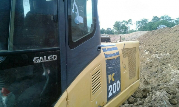 ขาย KOMATSU PC200-7 สภาพสวยพร้อมใช้ เอกสารเล่มทะเบียน ราคาต่อรองได้ ติดต่อได้ที่คุณ อ๊อฟ พิจิตร 086-737-9991 ขาย KOMATSU PC200-7 สภาพสวยพร้อมใช้ เอกสารเล่มทะเบียน ราคาต่อรองได้ ติดต่อได้ที่คุณ อ๊อฟ พิจิตร 086-737-9991