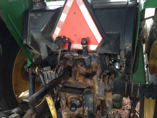 ขายรถไถ JOHN DEERE 5310 K (จอร์นเดียร์) 55 แรงม้า(ไม่ใช่แรงโม้) ขาย (350,000.-บาท)  ลดราคา เหลือ 330,000.- บาท  ลดลงอีกเหลือ 310,000.- (สุดท้าย)