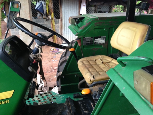 ขายรถไถ JOHN DEERE 5310 K (จอร์นเดียร์) 55 แรงม้า(ไม่ใช่แรงโม้) ขาย (350,000.-บาท)  ลดราคา เหลือ 330,000.- บาท  ลดลงอีกเหลือ 310,000.- (สุดท้าย)