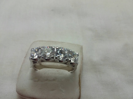 แหวนแถวเงินเพชรรัสเซียสวิส