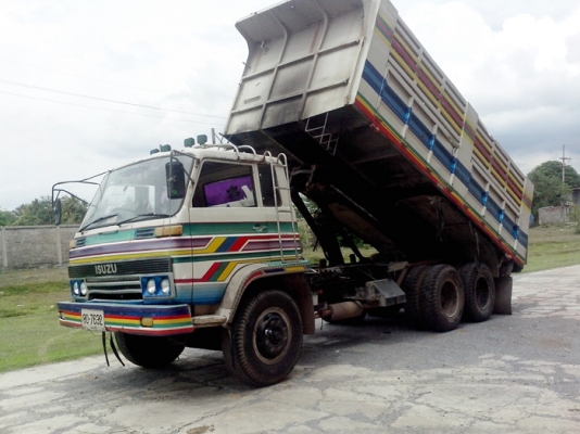 ขายรถบรรทุกสิบล้อเพาเดียวดั้มอีซูซูJCM เครื่อง 6BF-1เครื่อง 185 แรงม้าวางมาใหม่ยังไม่ลงเล่มแน่นดีมาก
