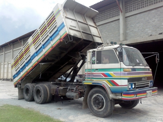 ขายรถบรรทุกสิบล้อเพาเดียวดั้มอีซูซูJCM เครื่อง 6BF-1เครื่อง 185 แรงม้าวางมาใหม่ยังไม่ลงเล่มแน่นดีมาก