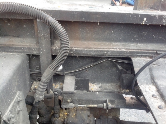 ขายรถบรรทุกสิบล้อเพาเดียวดั้มอีซูซูJCM เครื่อง 6BF-1เครื่อง 185 แรงม้าวางมาใหม่ยังไม่ลงเล่มแน่นดีมาก