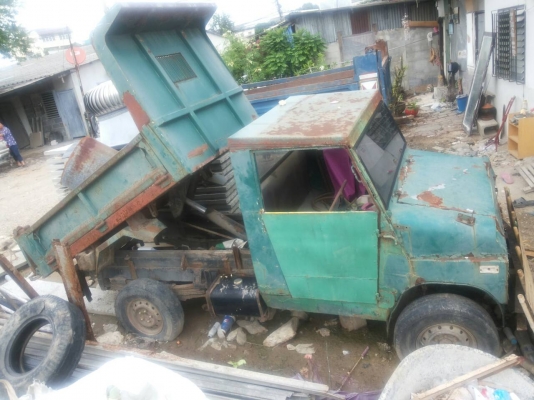 ขายรถดั้ม ตามสภาพ รถจอดไว้ไมใช้มาหลายปีแต่วิ่งสบาย