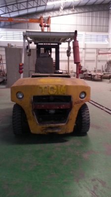 ขายโฟคลิฟท์ 6 ตัน TCM ราคา 290,000 บาท  3 ตันของ yale ใช้เบนซินกับแก๊ซ 130,000 บาท