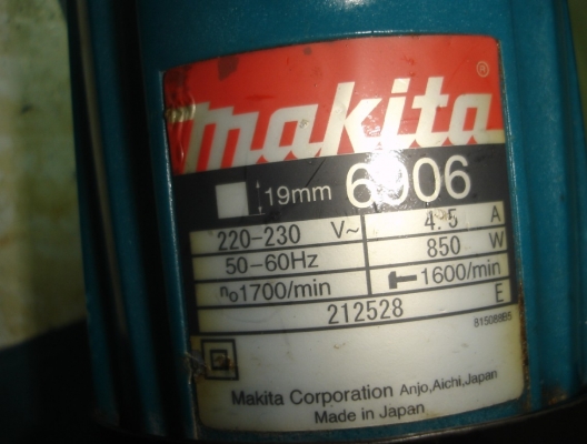 ขายบล๊อคไฟฟ้าMAKITA 6หุนรุ่น 6906 (ของเเท้)กล่องครบสภาพดีมากๆไม่เคยซ่อมเลยเดิมๆเเน่นอน (MADE IN JAPAN)