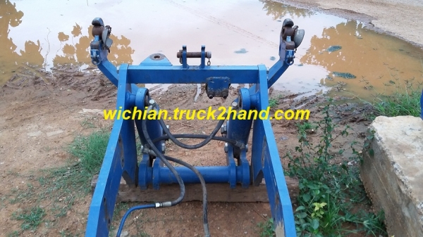 ขายแล้วชุดไฮดรอลิกแขนยกหน้ารถไถฟอร์ด7810 กระบอกไฮดรอลิกคู่ขนาดใหญ่ ยกน้ำหนักได้มากเอนกประสงค์