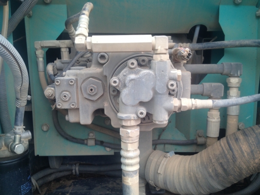 ขายรถแม็คโคร เอกสารใบแจ้งจำหน่าย รถออกปี 56 ชั่วโมงทำงาน 4088 ขายรถแม็คโคร เอกสารใบแจ้งจำหน่าย รถออกปี 56 ชั่วโมงทำงาน 4088